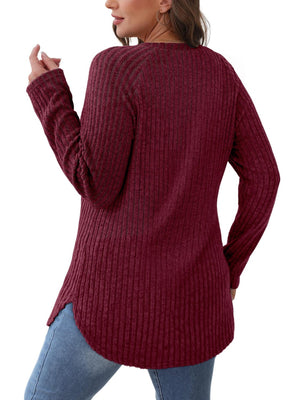 Burgundy ribbed sweater with raglan sleeves and asymmetric hem