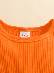 Orange-red ribbed baby set with a size tag.