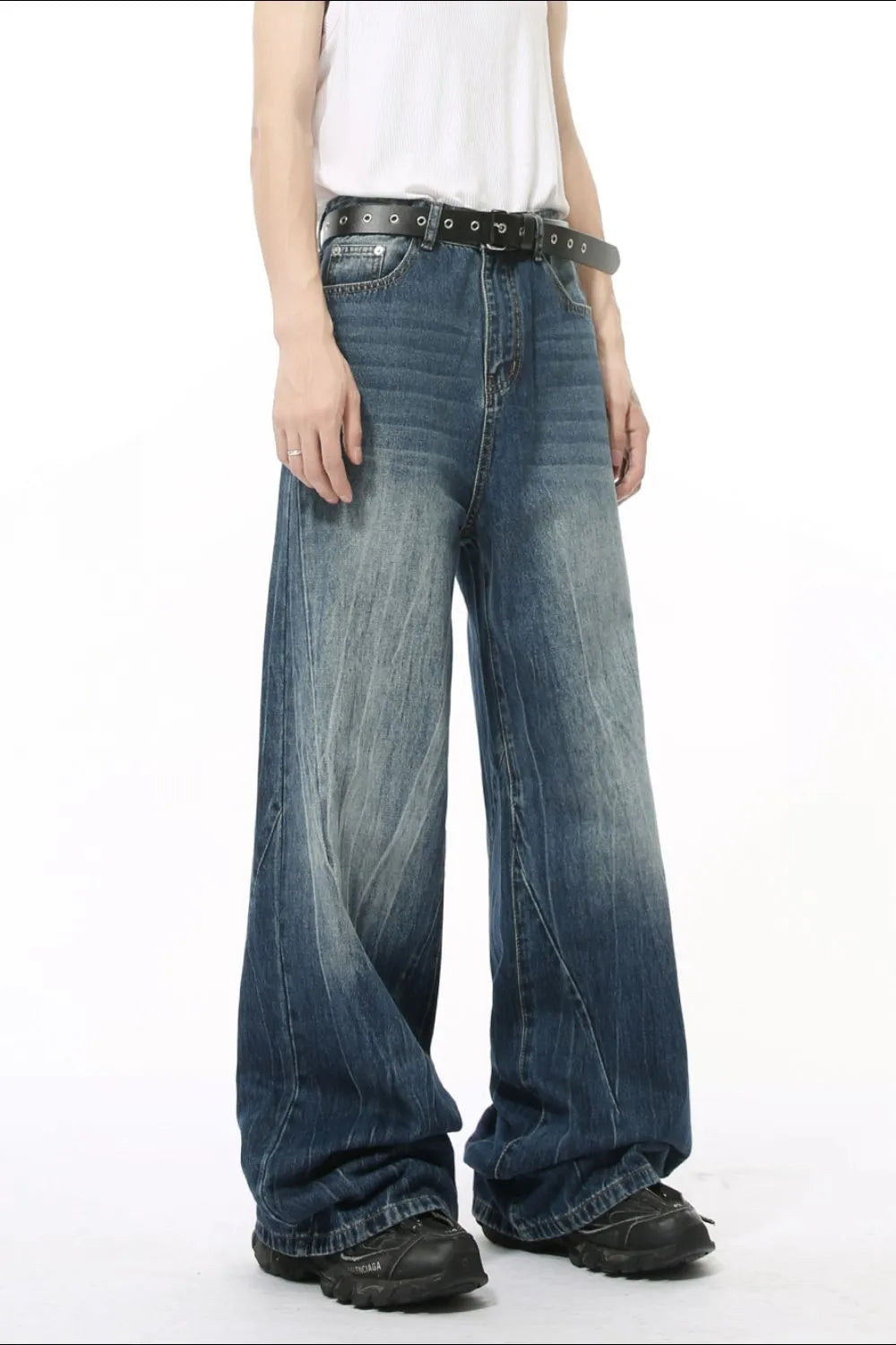 Electric Drift wide leg jeans in medium wash denim with a relaxed fit and subtle fading.