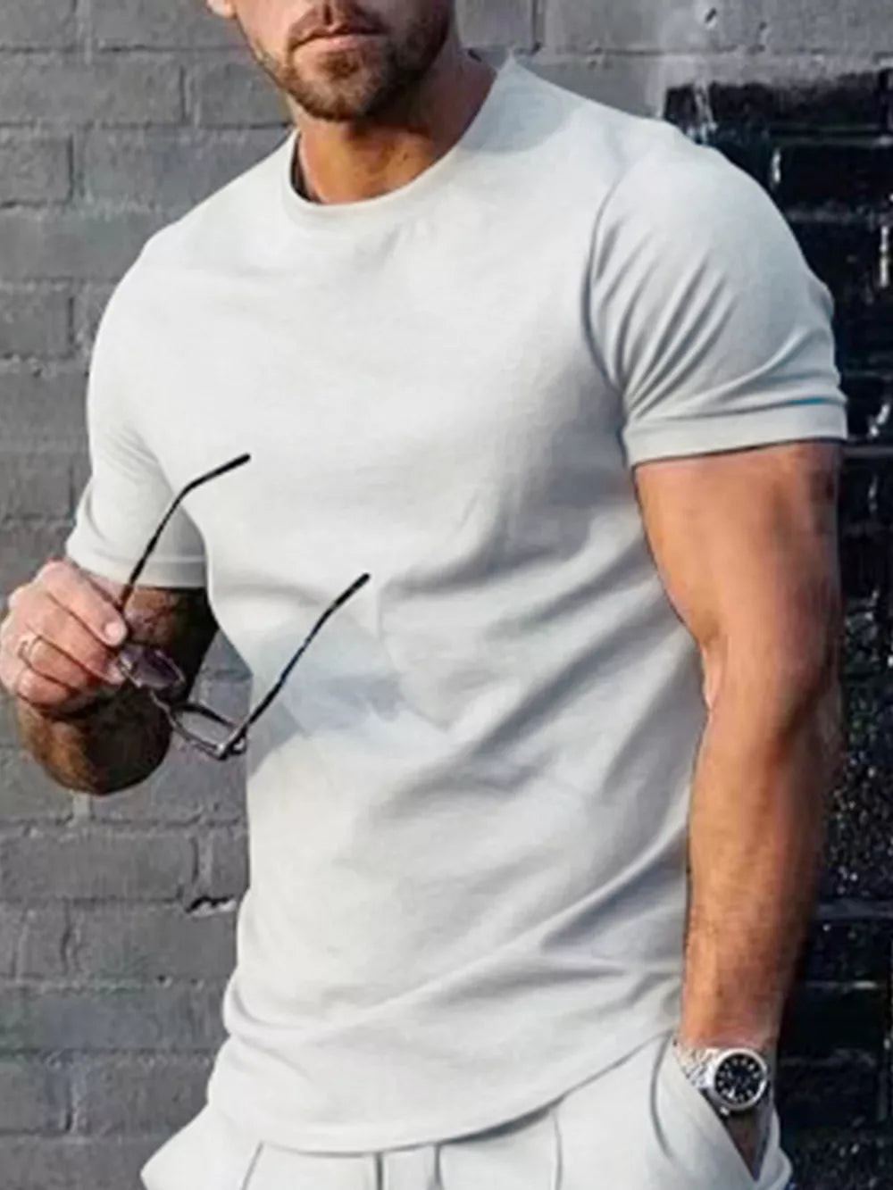 Men's light gray cotton crew neck t-shirt with short sleeves