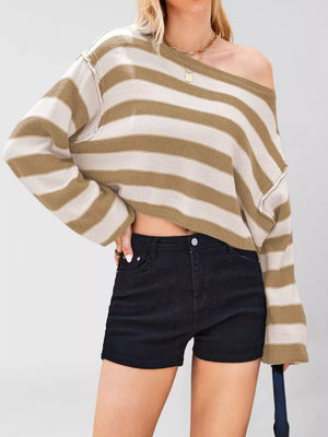 pullover sweater in Black with striped and ribbed