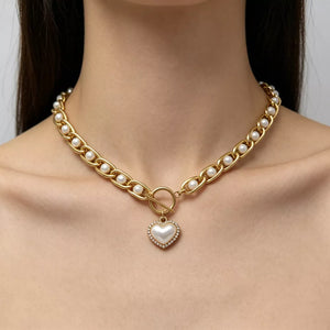 Chunky Pearl And Heart Pendant 18k Gold-plated Necklace in Gold, close-up detail
