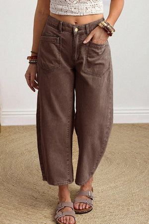 Solid Color Square Patch Pocket Barrel Jeans, model styling view