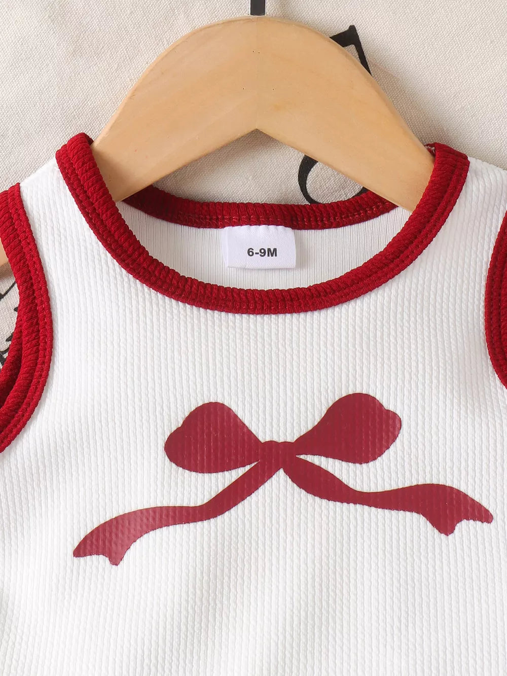 Children's Ribbed Bow Tank Top And Pants Set in 玫红色, side view