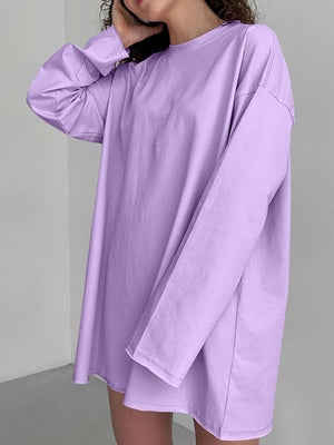Oversized lavender cotton jersey top with long sleeves and a crew neck.