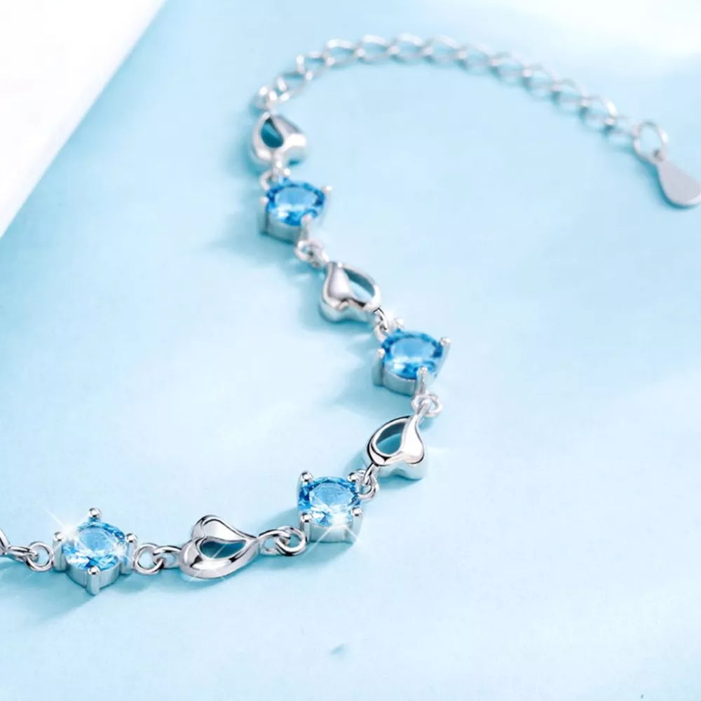0.3 Carat Moissanite 925 Sterling Silver Bracelet in Silver, fabric detail