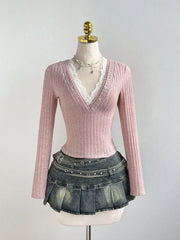 V-neck Lace Trim Ribbed Knit T-shirt, model styling view