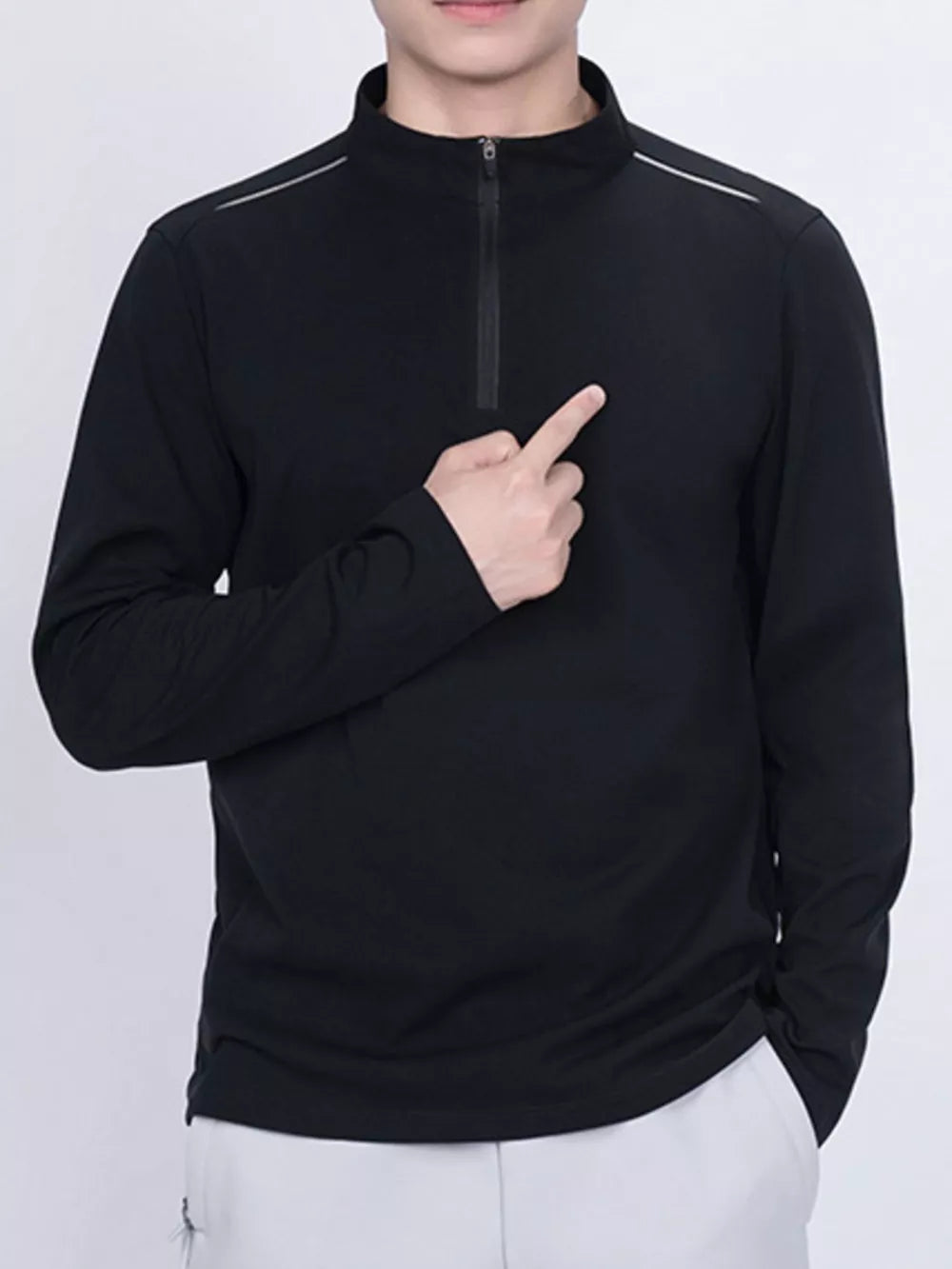 Black quarter-zip active t-shirt for men with reflective shoulder detail