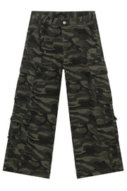 Wide-leg camo cargo pants in green camouflage with multiple utility pockets.