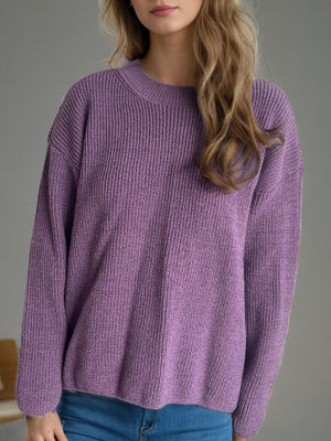 Textured ribbed knit oversized sweater in mauve with crew neck and long sleeves.