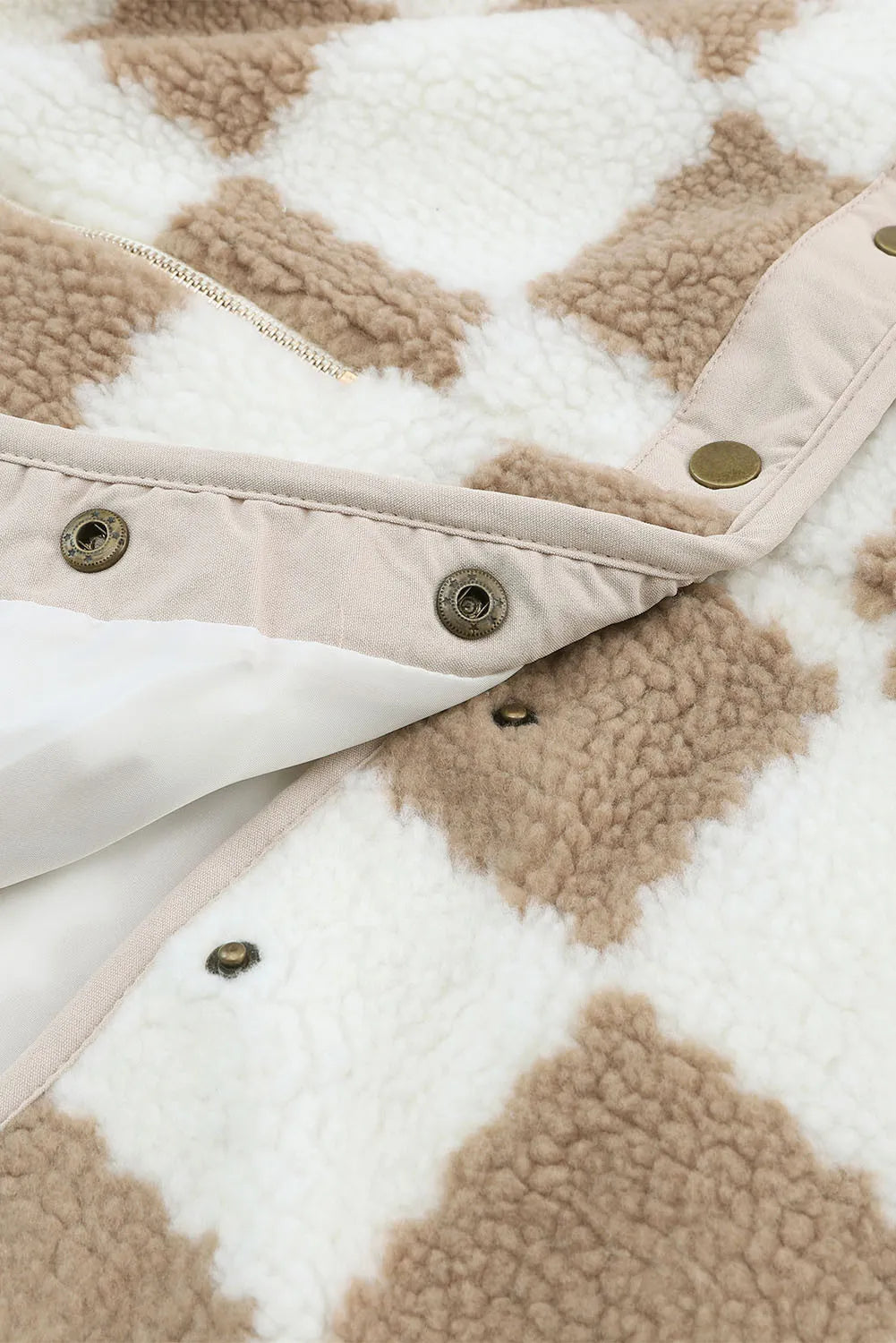 Teddy checkered utility jacket in Dust Storm with snap closures and a zipper detail.