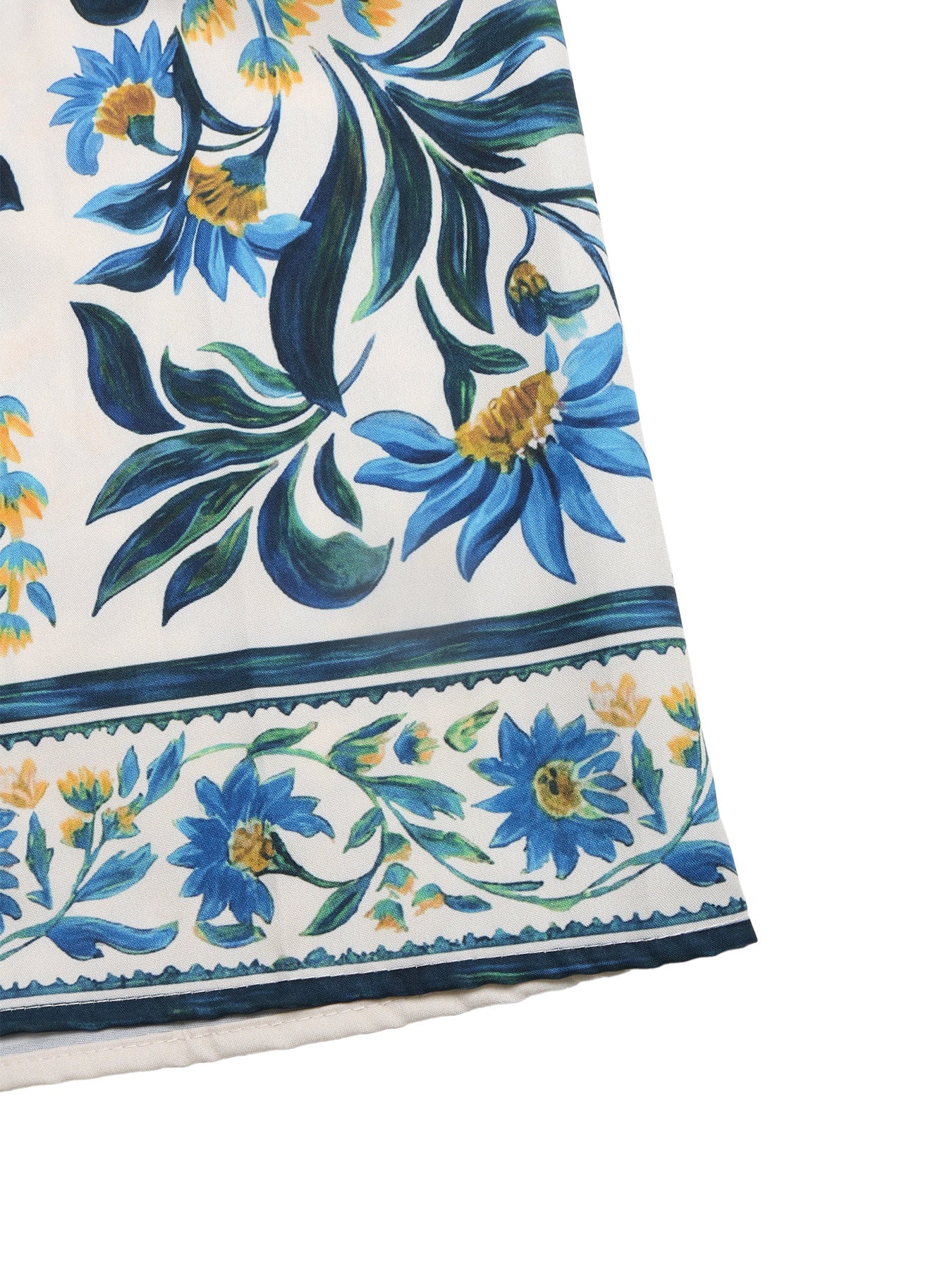 Maxi dress with blue floral print and twisted detail, made with elastane.
