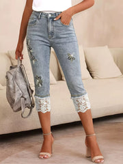 Embroidered Lace-trimmed Capri Jeans