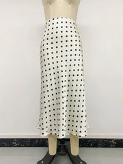 Polka Dot Midi Skirt in Orange-red, fit detail