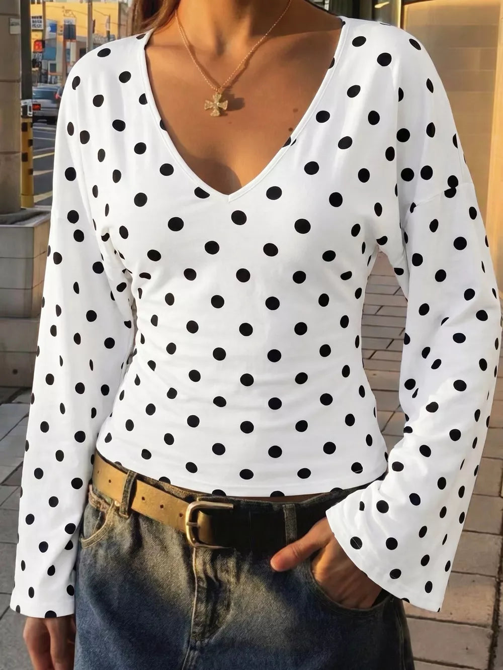 Polka Dot V-neck Long Sleeve T-shirt in Black, side view
