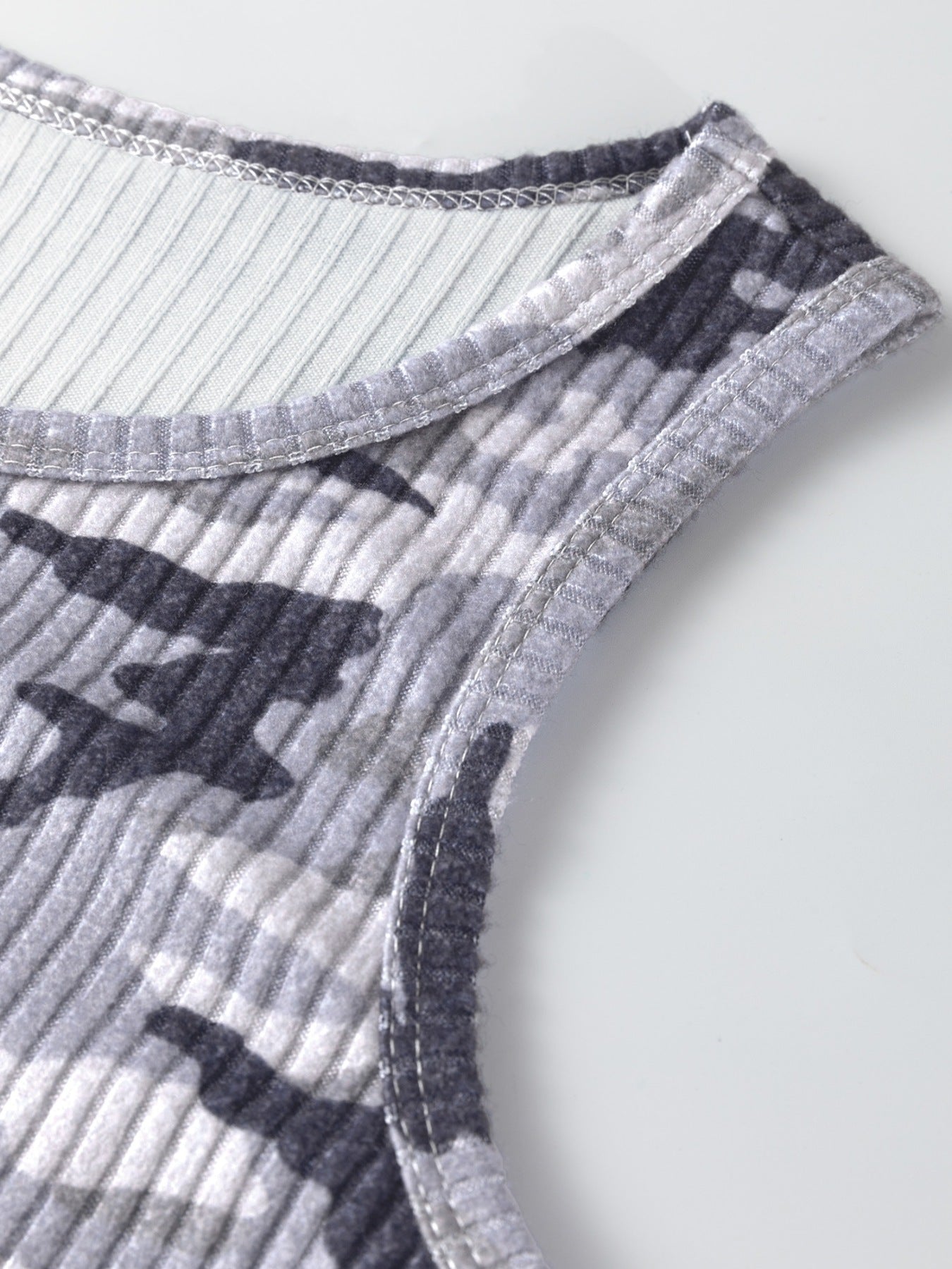 Gray ribbed knit camouflage tank top with crew neck detail.
