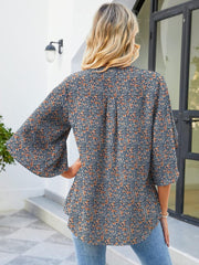 Floral print blouse with flutter sleeves and V-neck in polyester