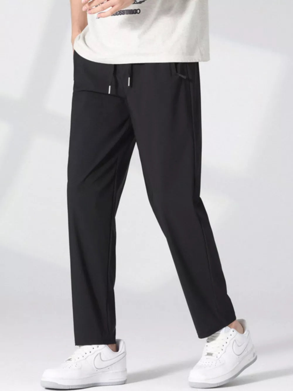 Men's Plus Size Quick-dry Casual Pants in Khaki, fit detail