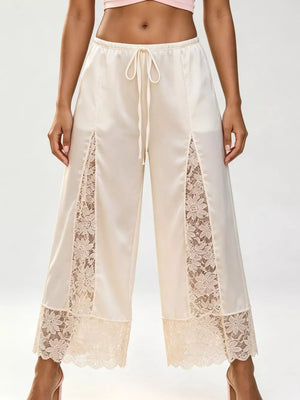 Lace Trim Wide-leg Cropped Pants in White, product detail