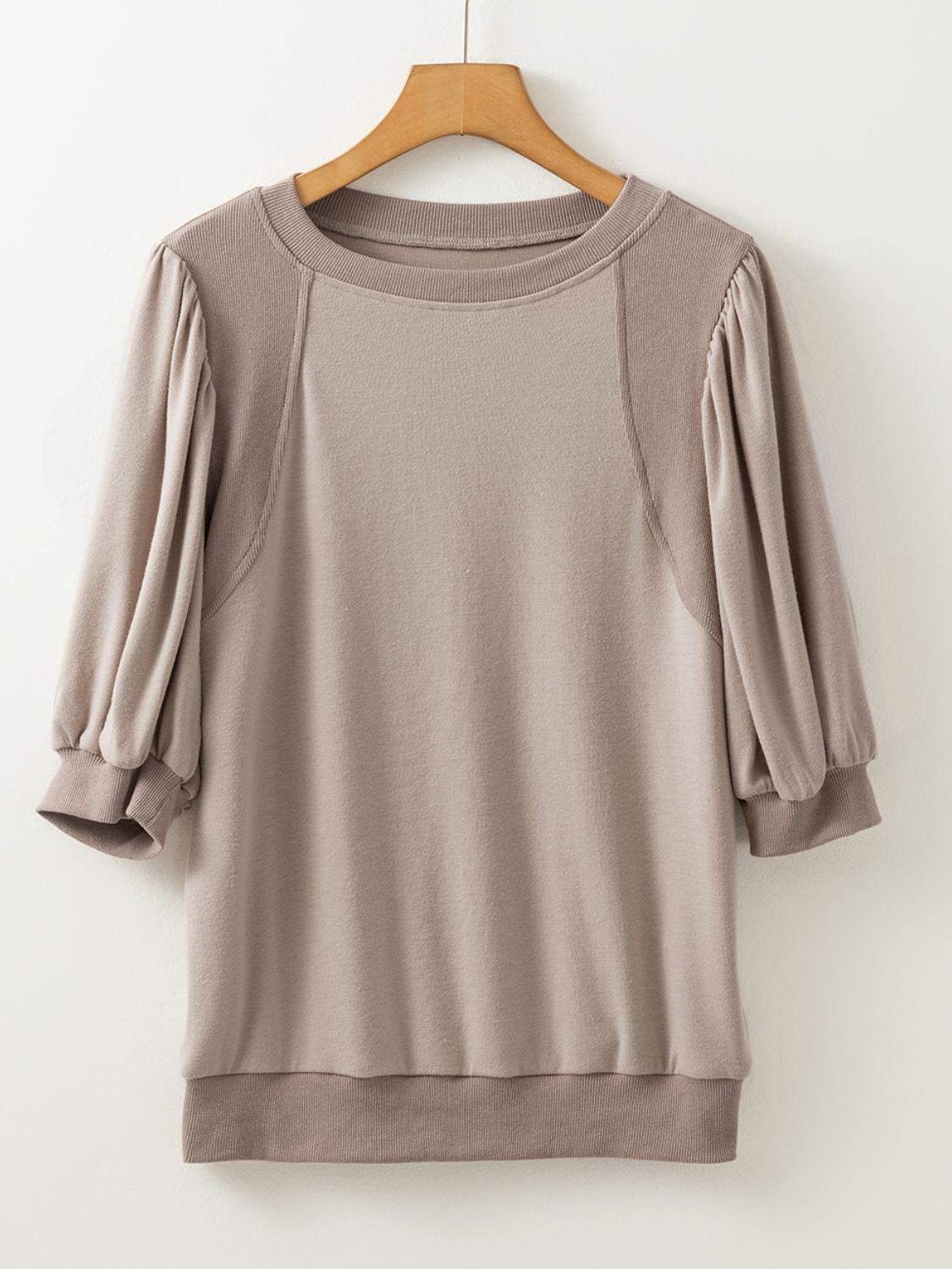 Raglan puff sleeve sweatshirt in mocha with ribbed cuffs and hem.