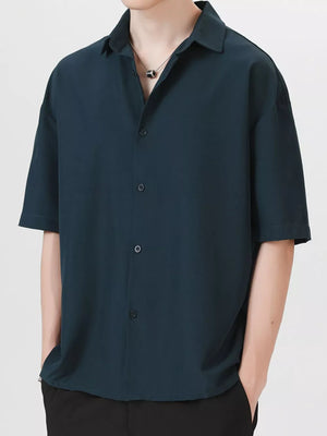 Men's short sleeve button-down shirt in Black Forest, relaxed fit, collared neckline.