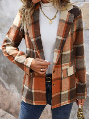 Autumnal plaid tailored blazer in ochre with buttoned front and notched lapels.