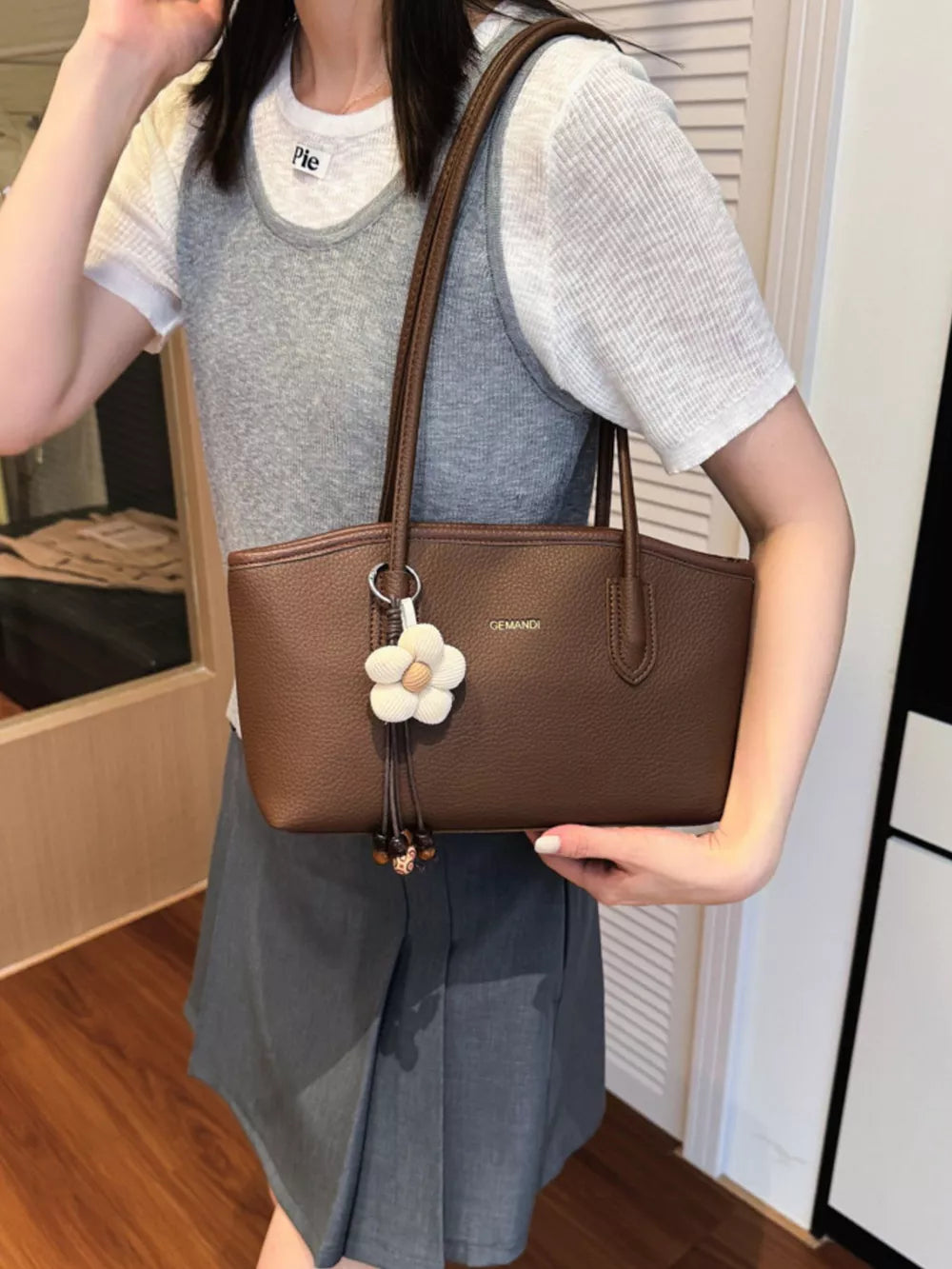 Pu Leather Shoulder Bag in Gray, close-up detail