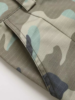 Men's Star Camouflage Cargo Capris in Green Camouflage, close-up detail