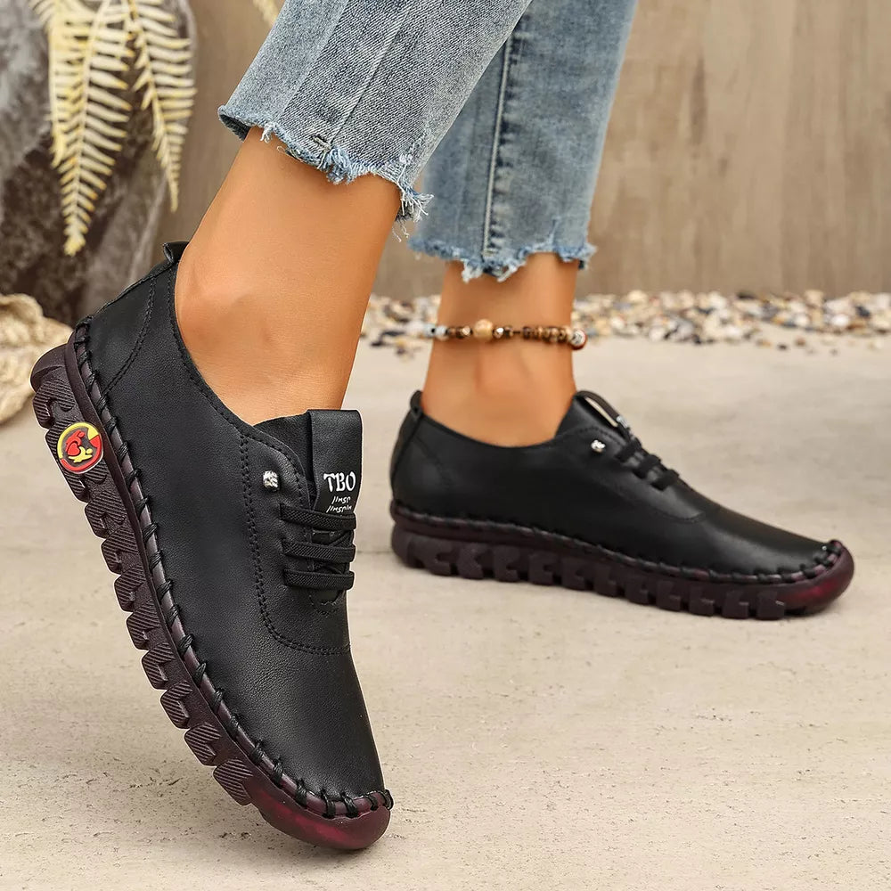 Round Toe Lace Up Sneakers in Grey, close-up detail