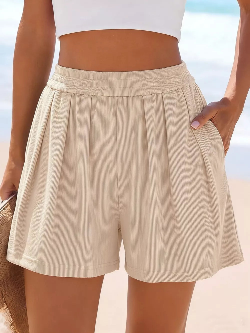 High-waisted Ribbed Shorts, side view