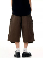 Men's Wide-leg Cargo Capris in Brown, close-up detail